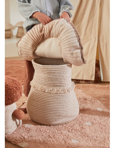 Lorena Canals - Mushroom Hunt...