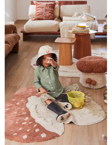 Lorena Canals - Mushroom Hunt...