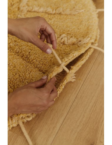 Lorena Canals - Mom! I want to be an...