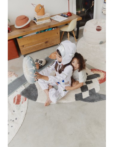 Lorena Canals - Mom! I want to be an...