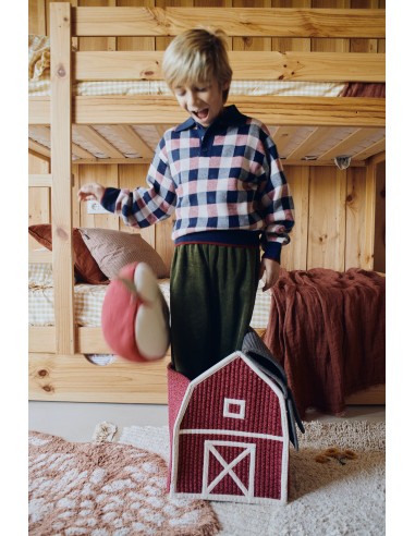 Lorena Canals - Growing Up on a Farm...