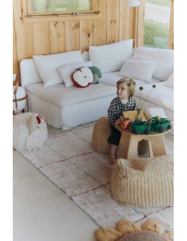 Lorena Canals - Growing Up on a Farm...