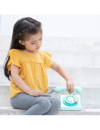 Classic World - Ahşap Oyuncak Telefon